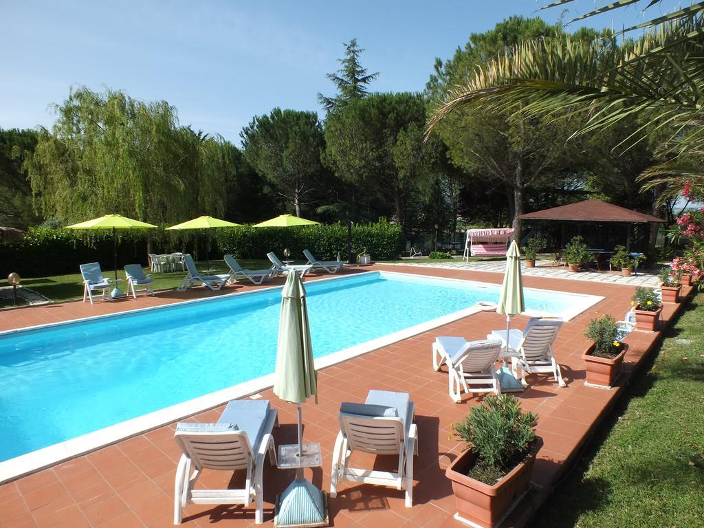 Villa Serena Assisi Luaran gambar
