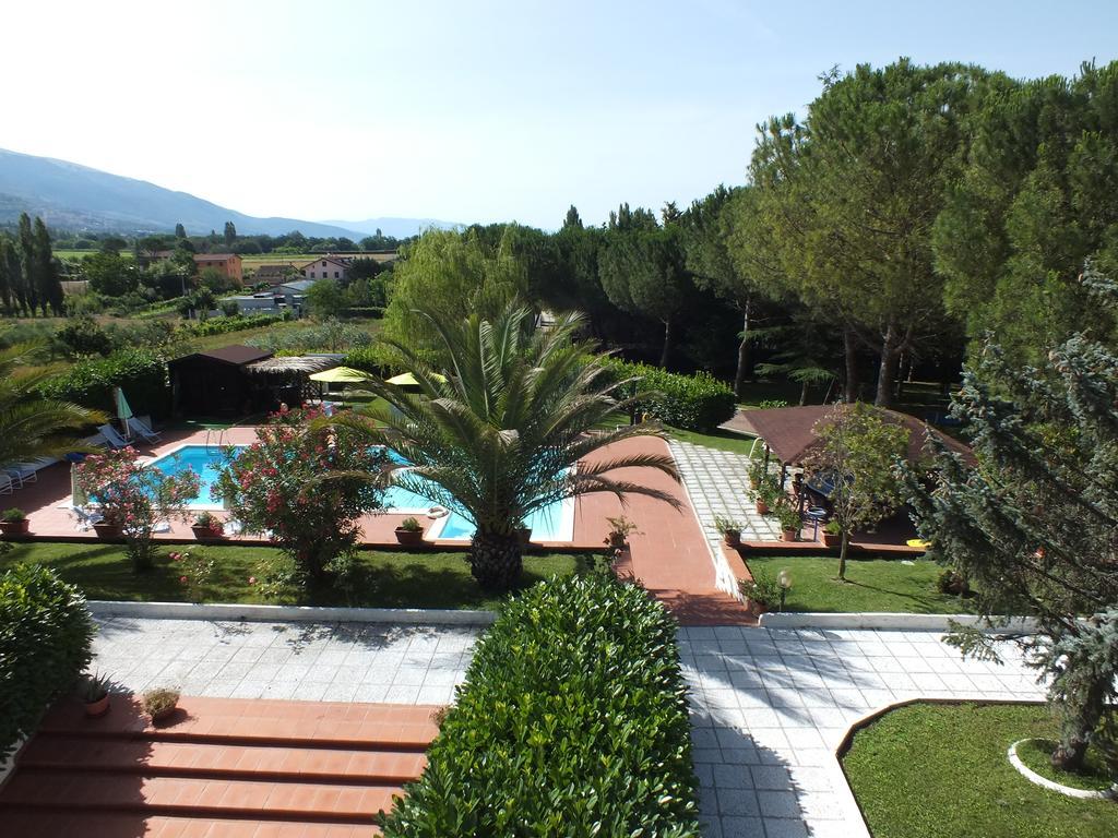 Villa Serena Assisi Luaran gambar